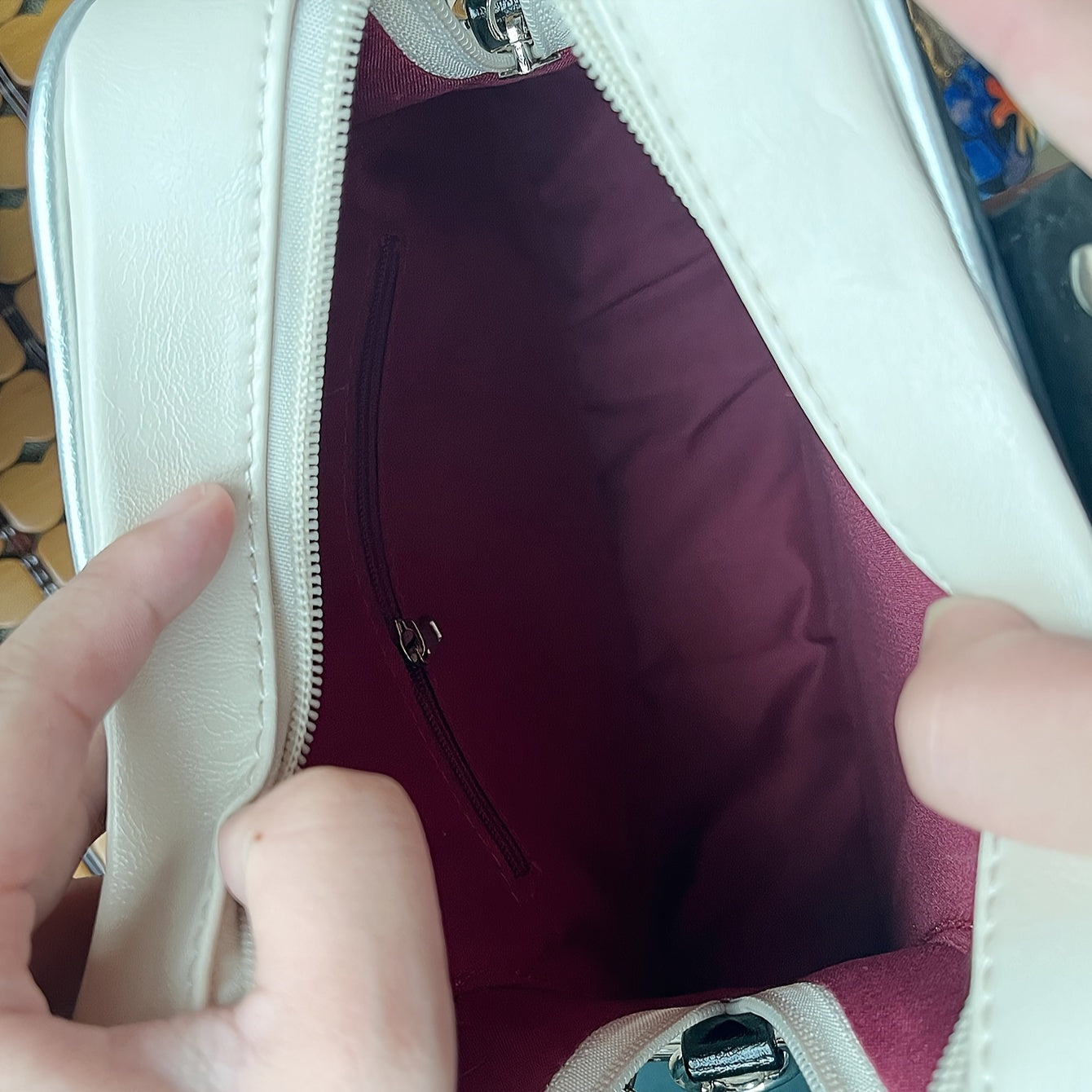 Vintage Guitar-Shaped Crossbody Bag - Stylish Y2K-Inspired Design, Trendy Chain Rivet Accents, Wide Adjustable Strap, Fashionable with Spacious Interior and Magnetic Closure